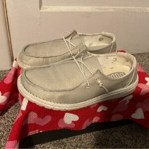 Hey Dude Women's Cream Flats